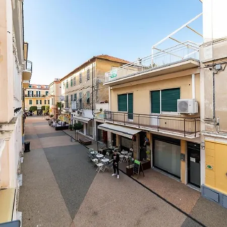 Monolocale Via Cairoli - Апартаменты *